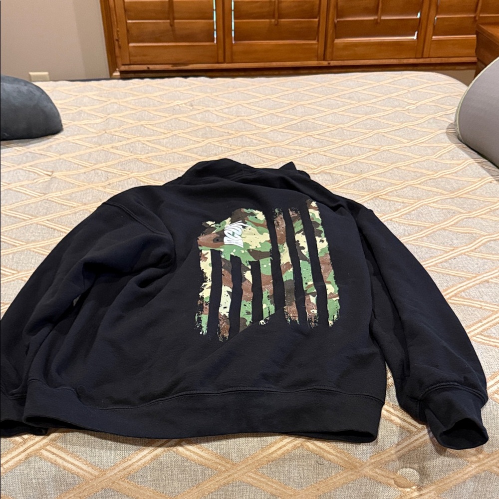 Gildan Black Camouflage Graphic Hoodie